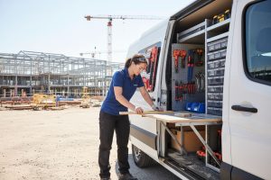 Transformer son van en atelier mobile : guide complet pour les professionnels du bâtiment